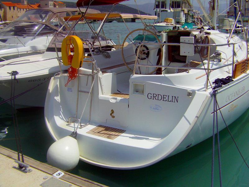 Book yachts online - sailboat - Beneteau Oceanis 331 Clipper - GRDELIN - rent