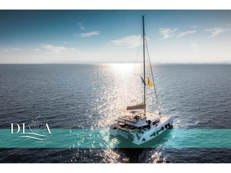 Book yachts online - catamaran - Dufour 48 - Diva - Skippered - rent