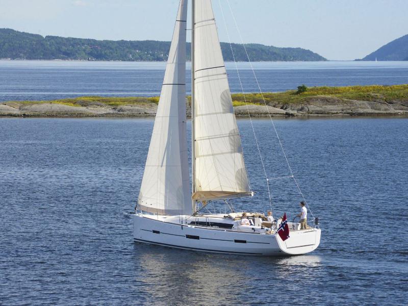 Book yachts online - sailboat - Dufour 412 - Breezin - rent