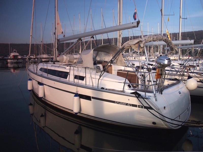 Book yachts online - sailboat - Bavaria Cruiser 41 - JAZZ - rent