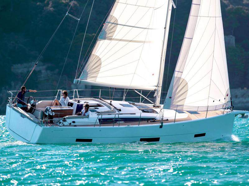 Book yachts online - sailboat - Dufour 390 - D390-20-I - rent