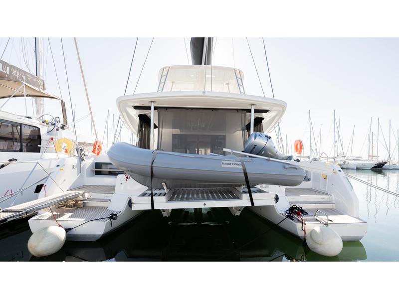 Book yachts online - catamaran - Lagoon 50 (6 cabs) -  Skippered - PELAGIC CAT - rent