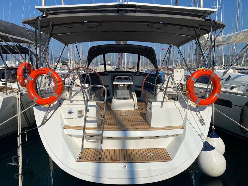 Book yachts online - sailboat - Sun Odyssey 44i - Capella II - rent