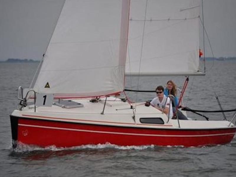Book yachts online - sailboat - Fox 22 - Sirocco - rent