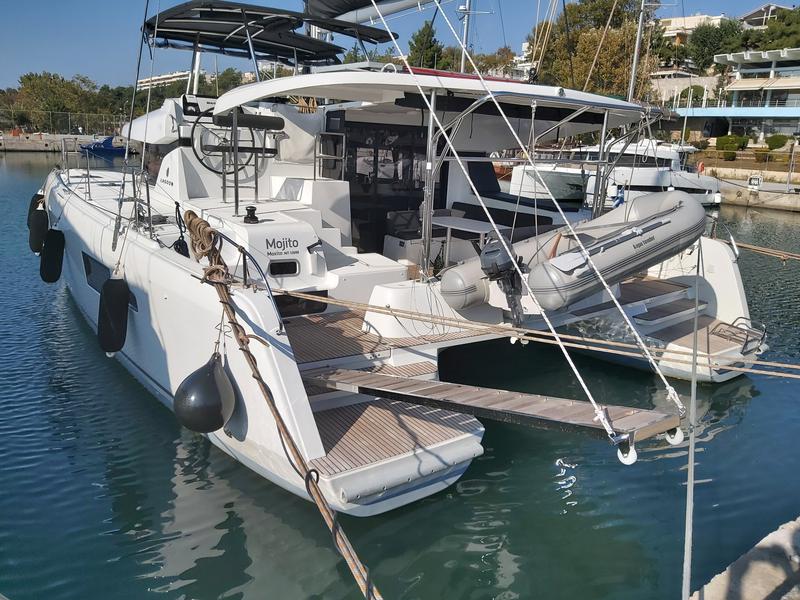 Book yachts online - catamaran - Lagoon 42 - Mojito - rent