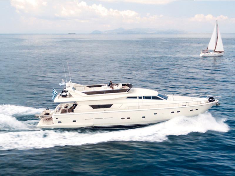 Book yachts online - motorboat - Ferretti 225 - Vento - rent