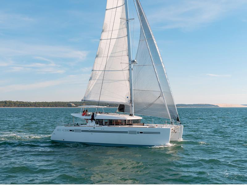 Book yachts online - catamaran - Lagoon 450 Sport - Elenya - rent