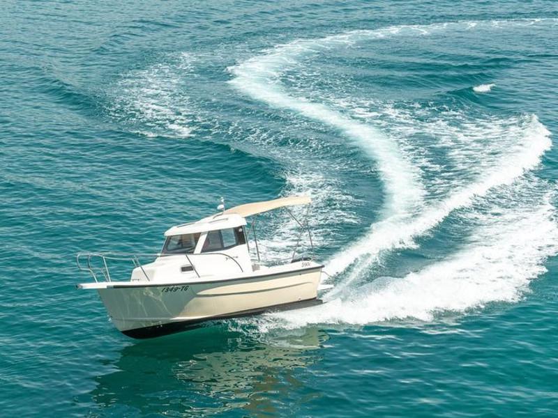 Book yachts online - motorboat - Fortis 590C - Fortis 590C - rent