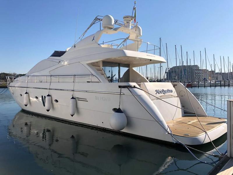 Book yachts online - motorboat - Abacus 70 - Noi Quattro - rent