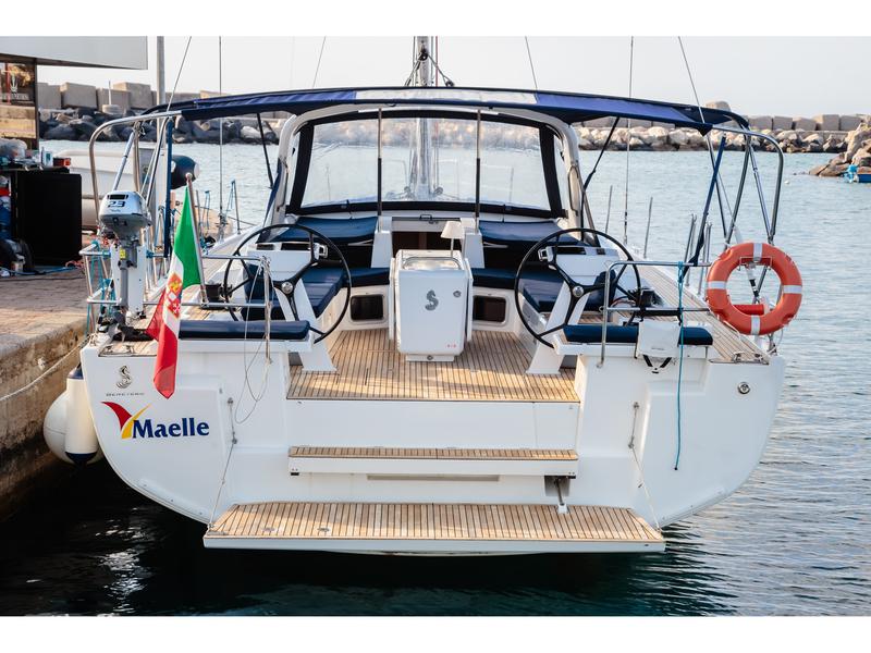 Book yachts online - sailboat - Oceanis 51.1 - Maelle - Comfort line - rent