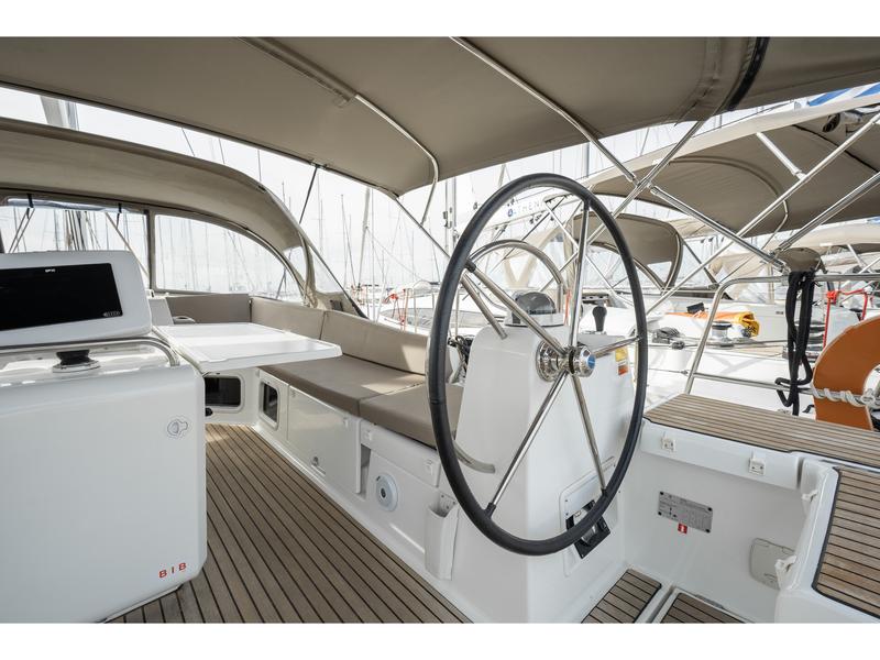 Book yachts online - sailboat - Jeanneau 54 - MAGIC ANGEL - rent