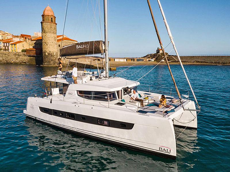 Book yachts online - catamaran - Bali 4.6 - Migaloo - rent