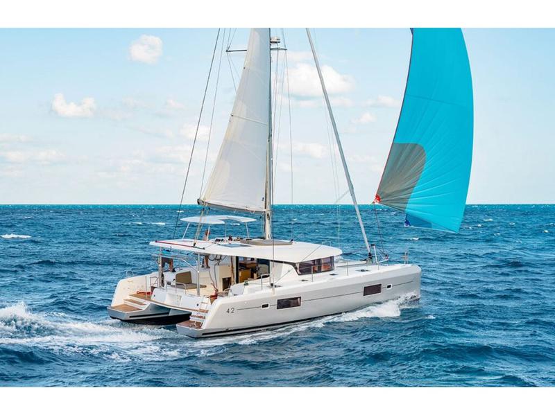 Book yachts online - catamaran - Lagoon 42 - Midas - rent