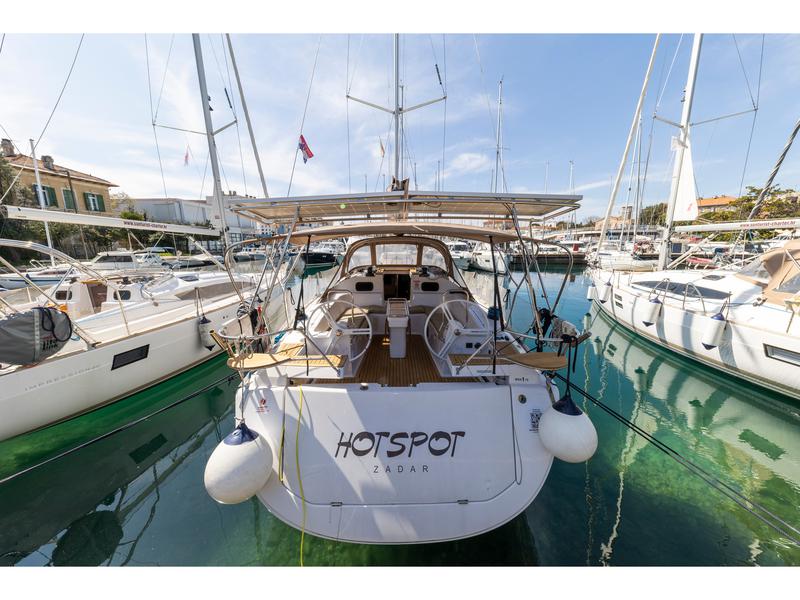 Book yachts online - sailboat - Elan 45 Impression - with AC - Hotspot  - AC - rent