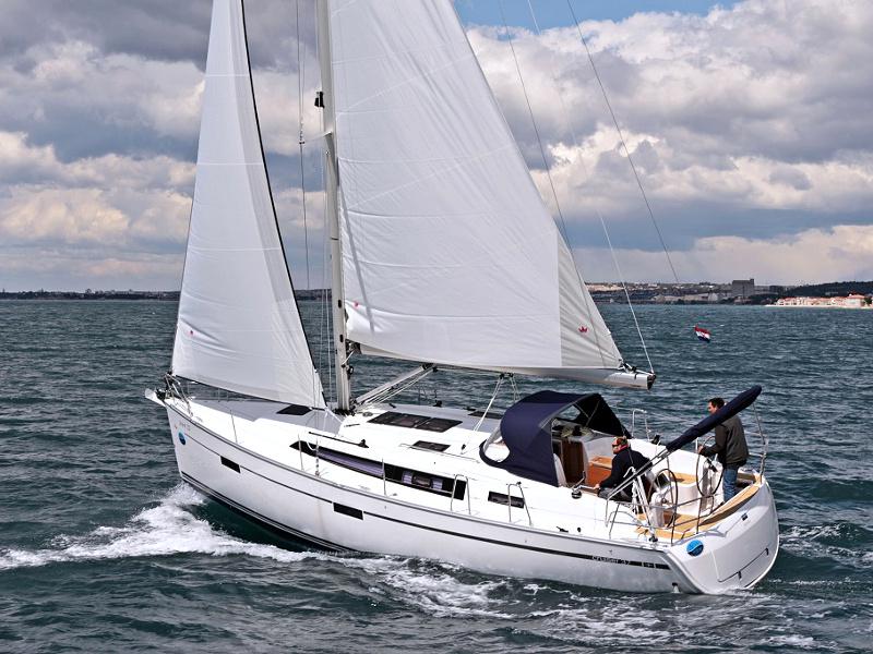 Book yachts online - sailboat - BAVARIA C 37 BT - JULIA - rent