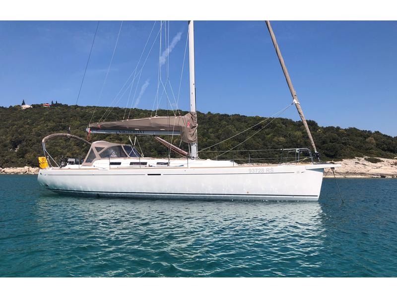 Book yachts online - sailboat - Dufour 44 - Victoria 1 - Refit 2018 - rent