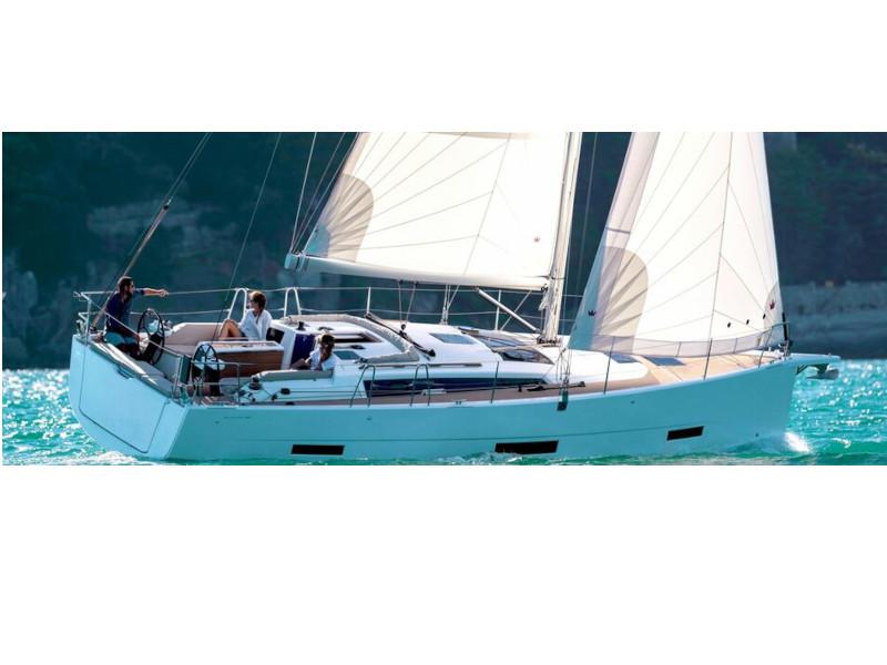 Book yachts online - sailboat - Dufour 390 Grand Large - Elena - rent