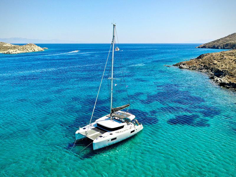 Book yachts online - catamaran - Lagoon 42 - The Key of Joy - rent