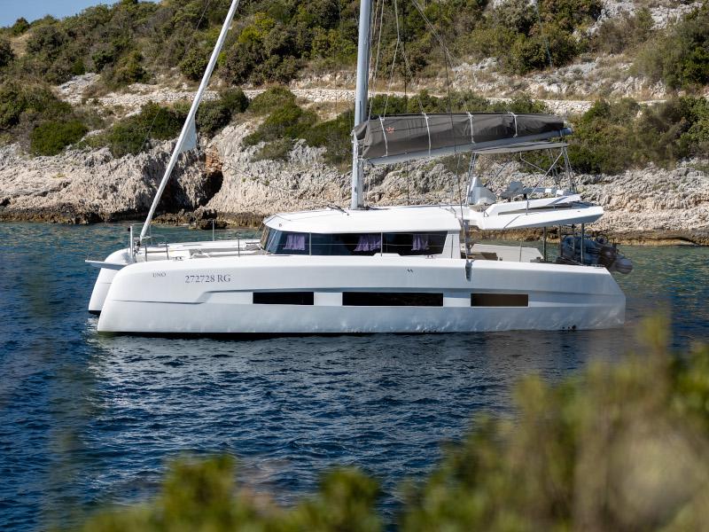 Book yachts online - catamaran - Dufour 48 Catamaran - Bahia Serena - rent