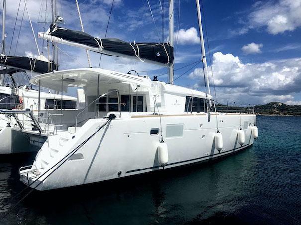 Book yachts online - catamaran - Lagoon 450F - Cor Caroli (GND) (A/C, WM, Generator, Inverter) - rent