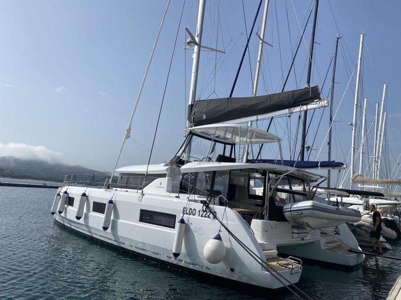 Book yachts online - catamaran - Lagoon 46 - Archè II - rent