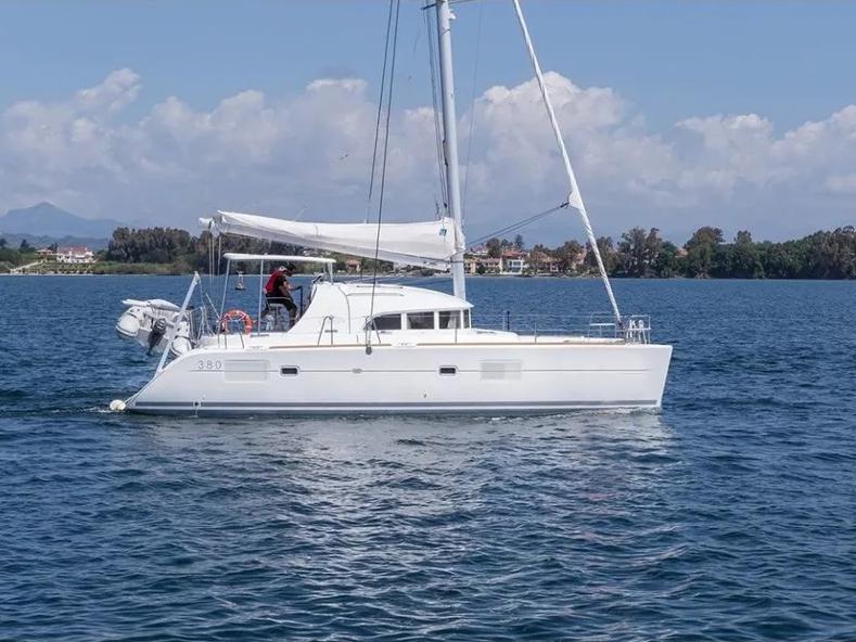 Book yachts online - catamaran - Lagoon 380 S2 - WHY KNOT (1 SUP free of charge) - rent