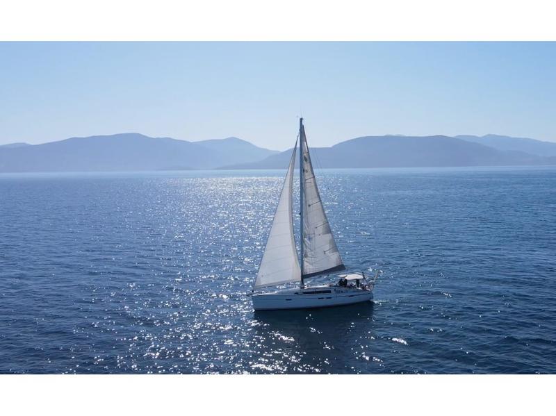 Book yachts online - sailboat - Bavaria Cruiser 46 - Veronica - rent