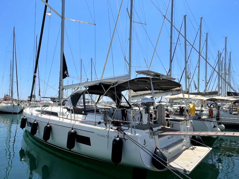 Book yachts online - sailboat - Oceanis 51.1 - Black Swan (A/C - Generator - 12 pax) - rent