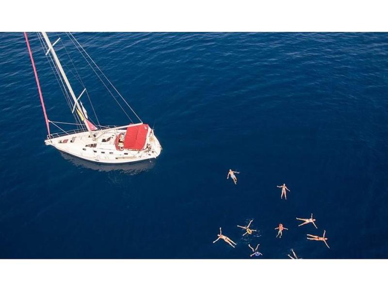 Book yachts online - sailboat - Dufour 43 - Andromeda - rent