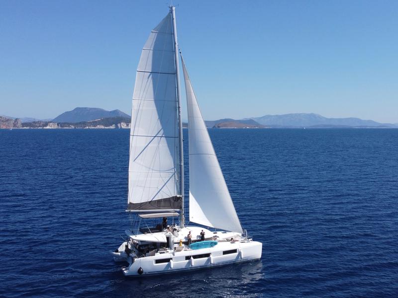 Book yachts online - catamaran - Lagoon 50 - Solana - rent