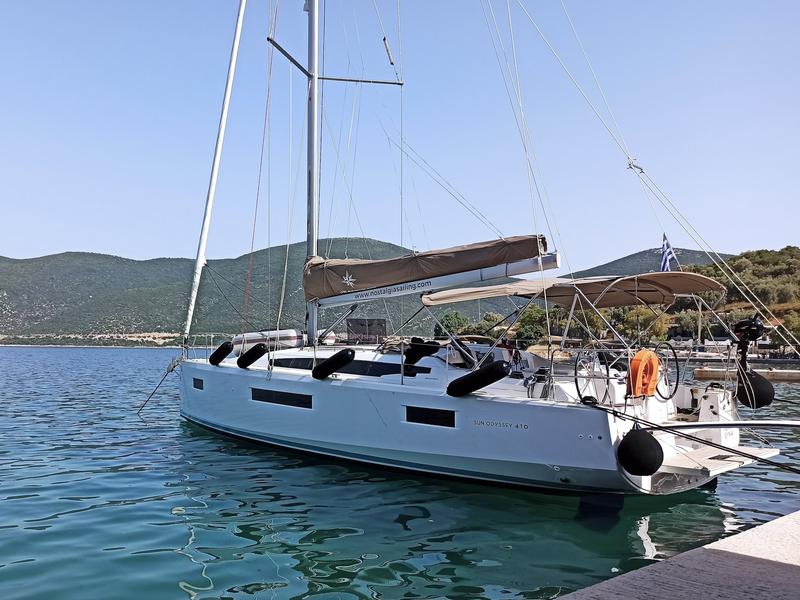 Book yachts online - sailboat - Sun Odyssey 410 - Evnia - rent