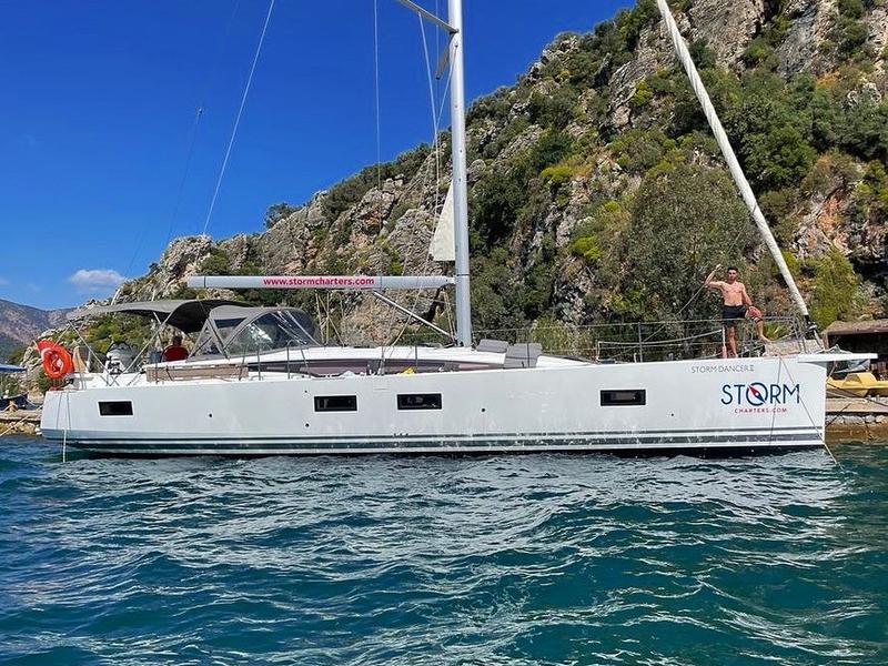 Book yachts online - sailboat - Jeanneau 54 - Storm Dancer 2 - rent