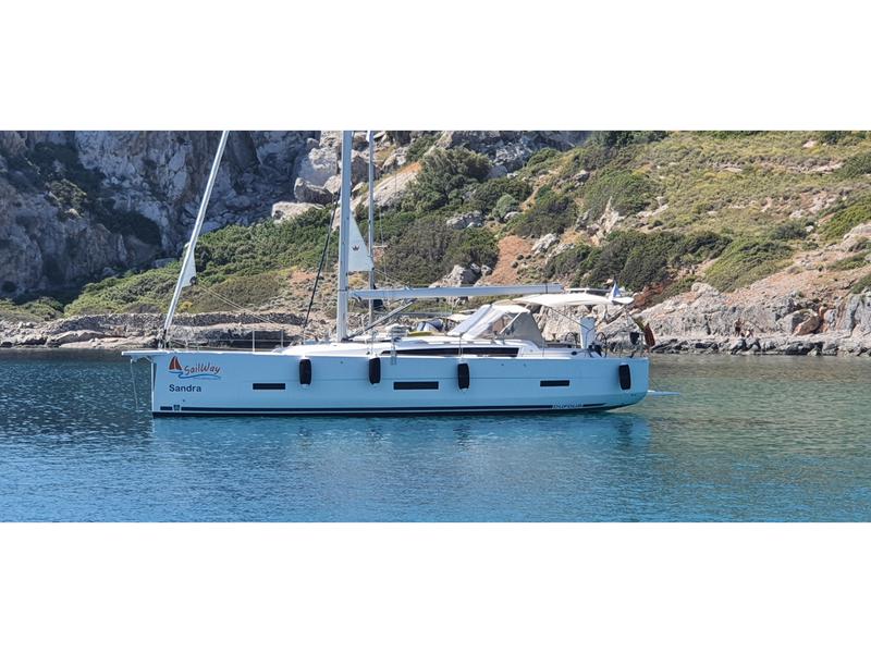 Book yachts online - sailboat - Dufour 430 Grand Large - Sandra - rent