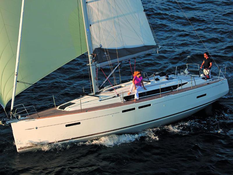 Book yachts online - sailboat - Sun Odyssey 410 - Verdejo (Majorca) - rent