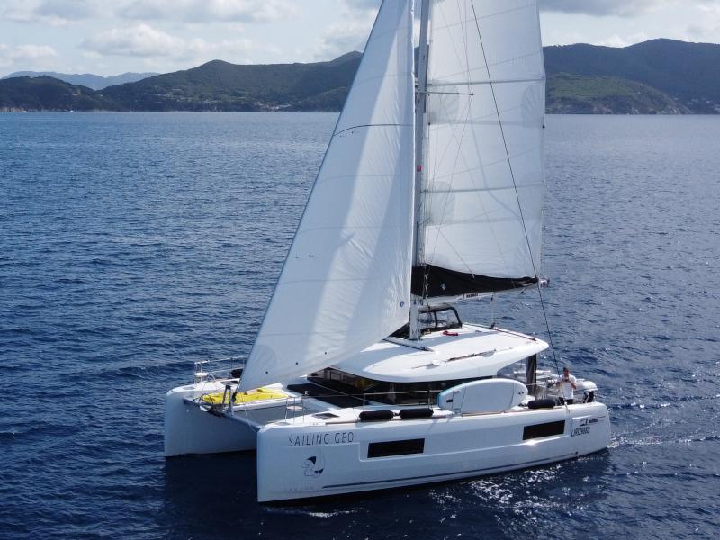 Book yachts online - catamaran - Lagoon 40 - Geo - rent