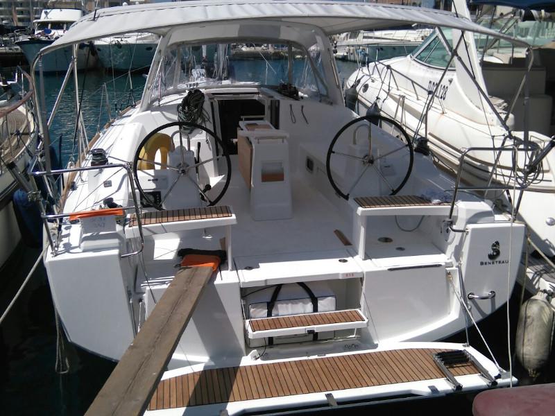 Book yachts online - sailboat - Oceanis 38 - Folie - rent