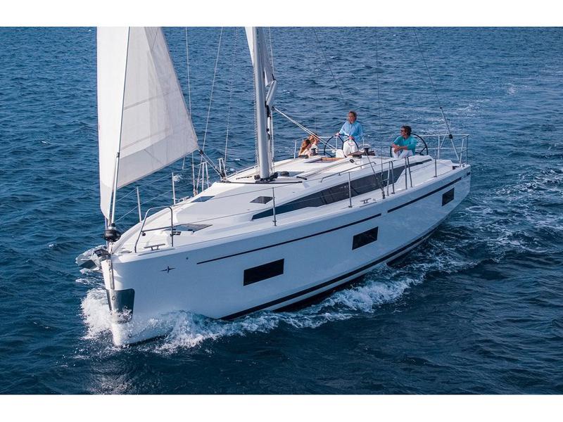 Book yachts online - sailboat - Bavaria C42 - Dna - rent