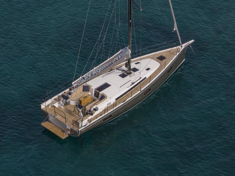 Book yachts online - sailboat - First 44 - CHECKMATE - rent