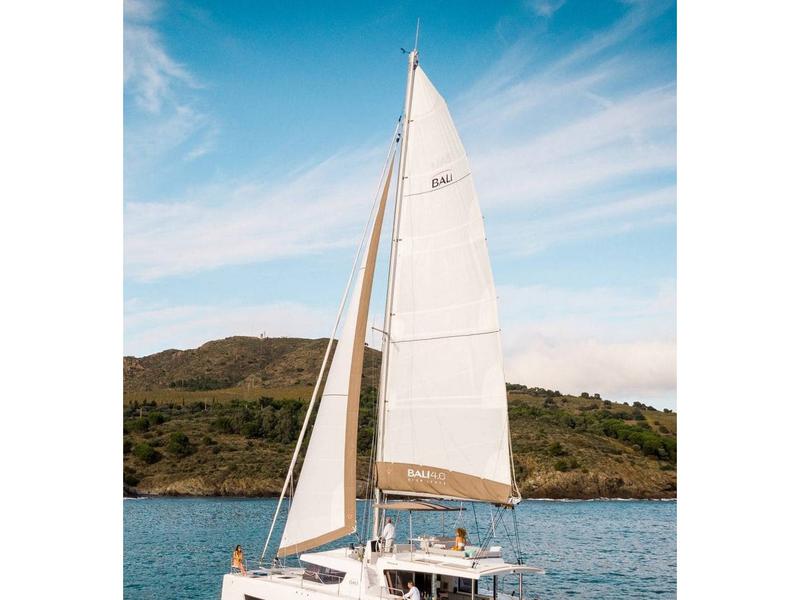 Book yachts online - catamaran - Bali 4.6 - Margeo XVIII (A/C, Generator, Water Maker, dishwasher) - rent