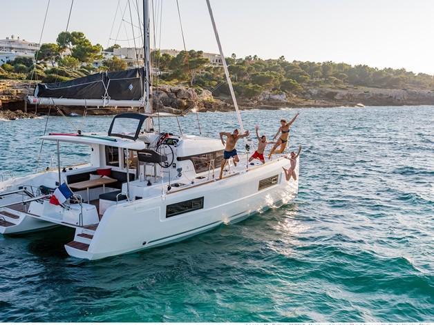 Book yachts online - catamaran - Lagoon 40 - 68390 - rent