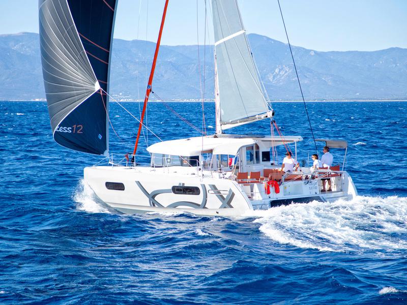 Book yachts online - catamaran - Excess 12 - no name - rent
