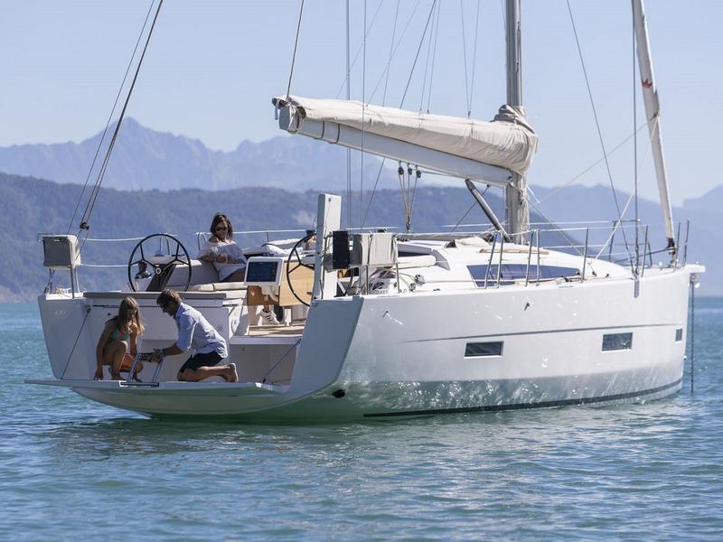 Book yachts online - sailboat - Dufour 430 Grand Large - NN3 - NEW 2023 - rent