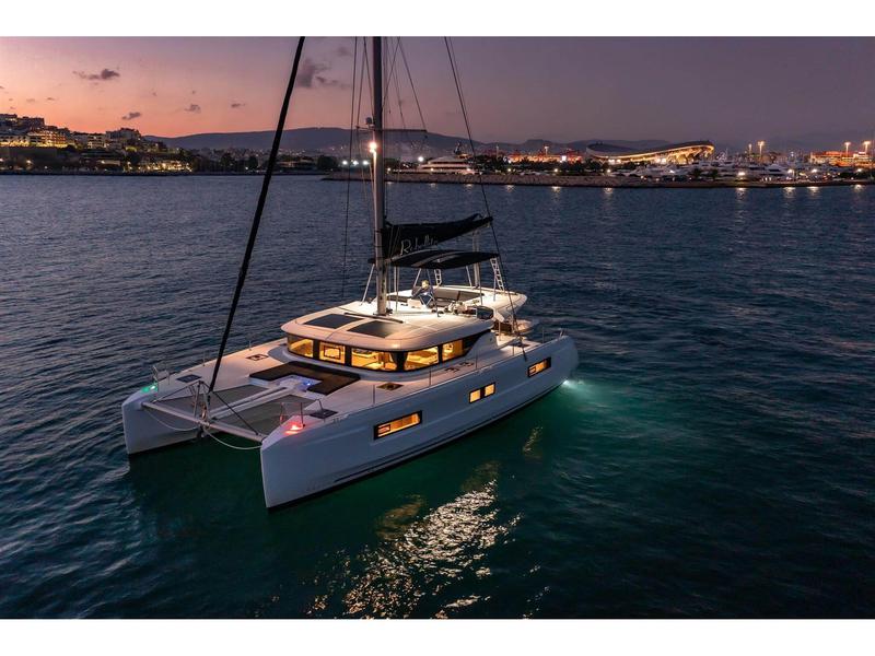 Book yachts online - catamaran - Lagoon 46 - Creo Two (crewed) - rent