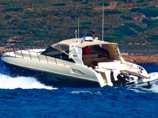 Book yachts online - motorboat - Gianneti 55 Sport - Remode - rent
