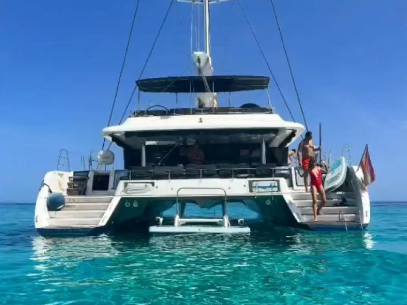 Book yachts online - catamaran - Lagoon 620 - ZS - rent