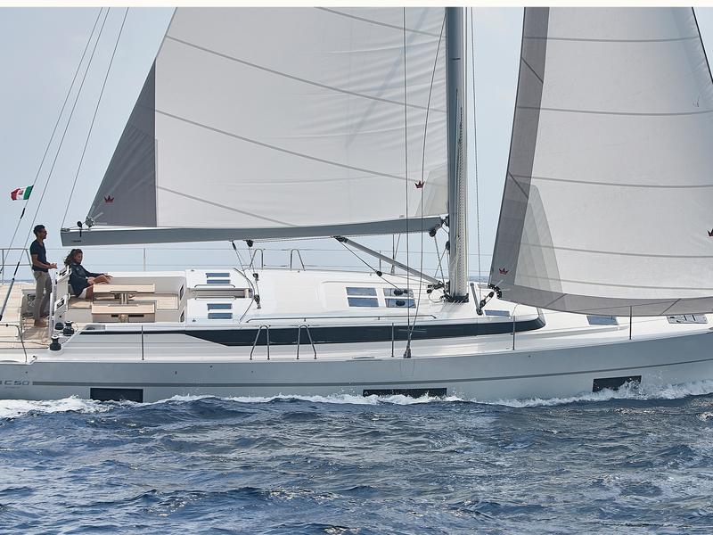 Book yachts online - sailboat - Bavaria C50 - MALENA - rent