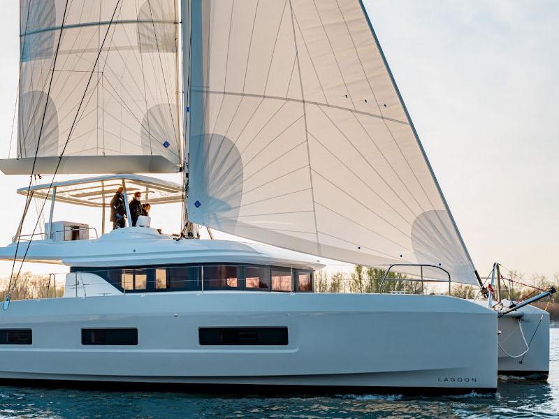 Book yachts online - catamaran - Lagoon 55 SlowDown - Slow Down - rent