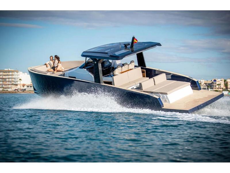 Book yachts online - motorboat - Tesoro T40 - 40 Yaloou Treasure II - rent