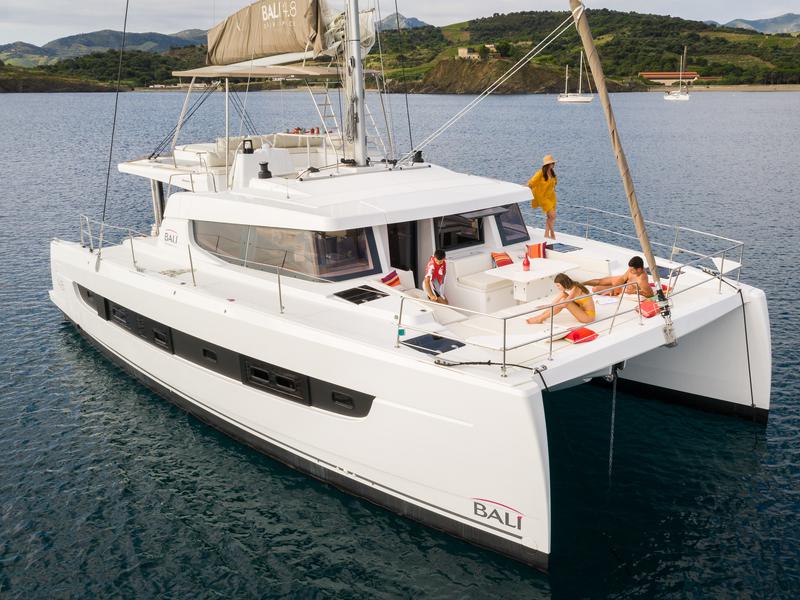 Book yachts online - catamaran - Bali 4.8 - Virgo - rent