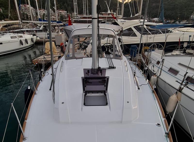 Book yachts online - sailboat - Oceanis 38.1 - TRITON 89 - rent